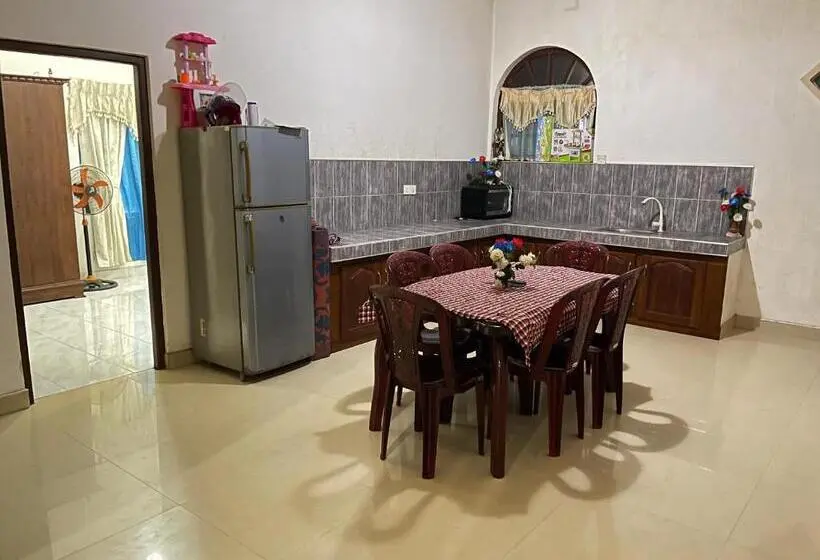 Economy-huone, Shalomi S Villa & Happy Home