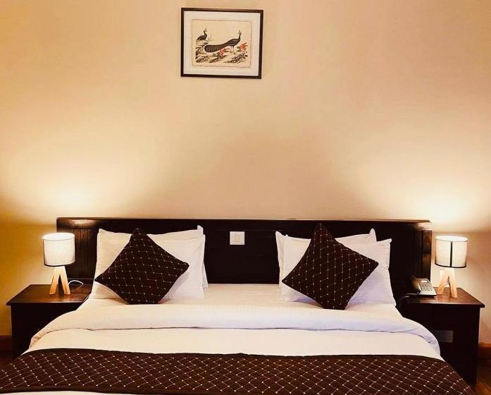 اتاق لوکس با تخت بزرگ, Dorjiling