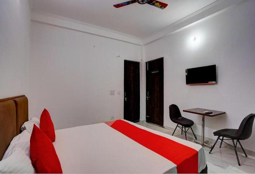 Üç Kişilik Klasik oda, Oyo Cds Residency