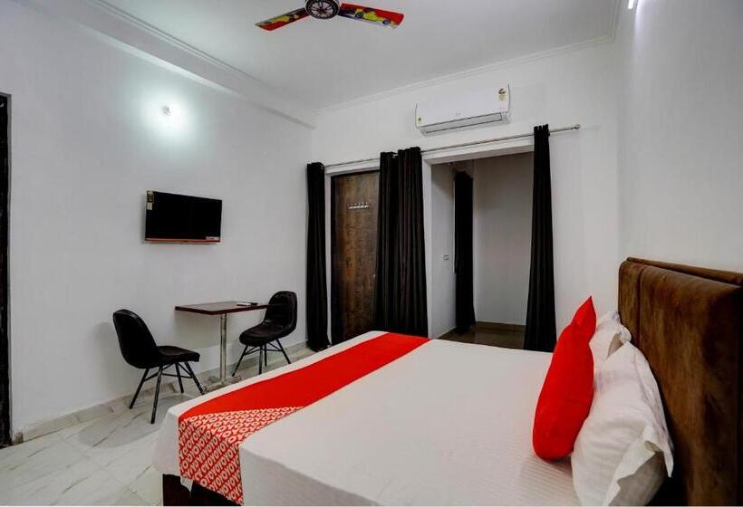Üç Kişilik Klasik oda, Oyo Cds Residency