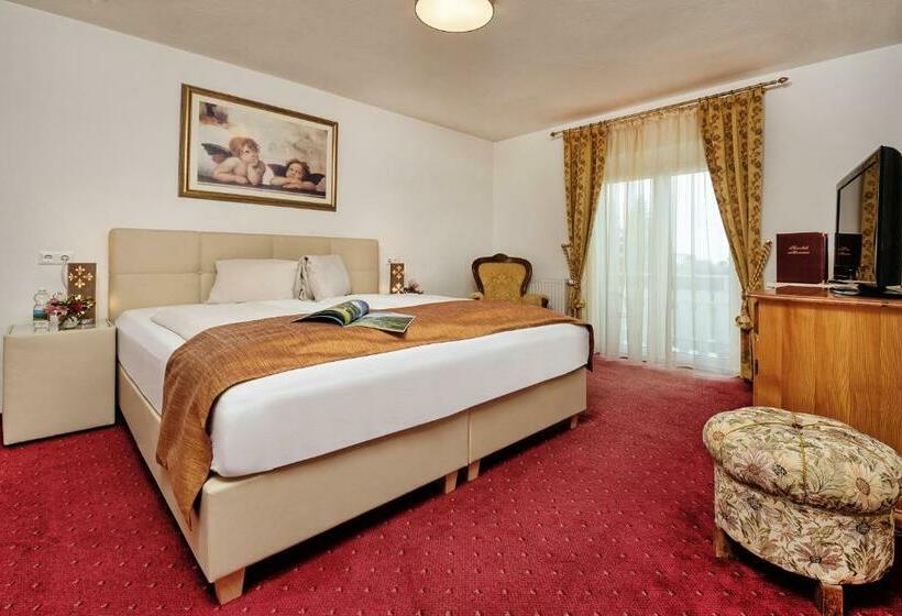 اتاق استاندارد با چشم‌انداز کوهستان, Pension Melcher