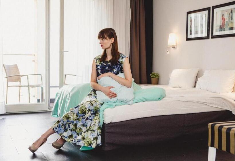 חדר דלוקס עם מרפסת, Amber Suite   Adults Only