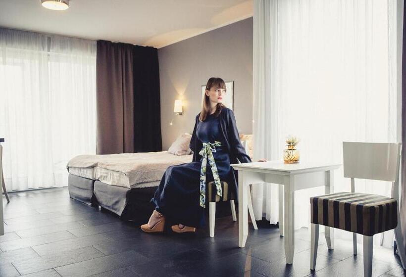 חדר דלוקס עם מרפסת, Amber Suite   Adults Only