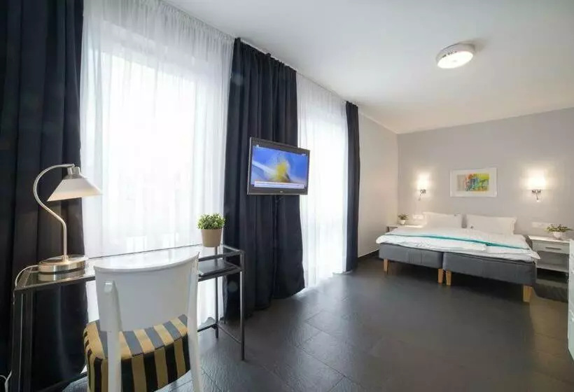 Basic-huone, Amber Suite Adults Only