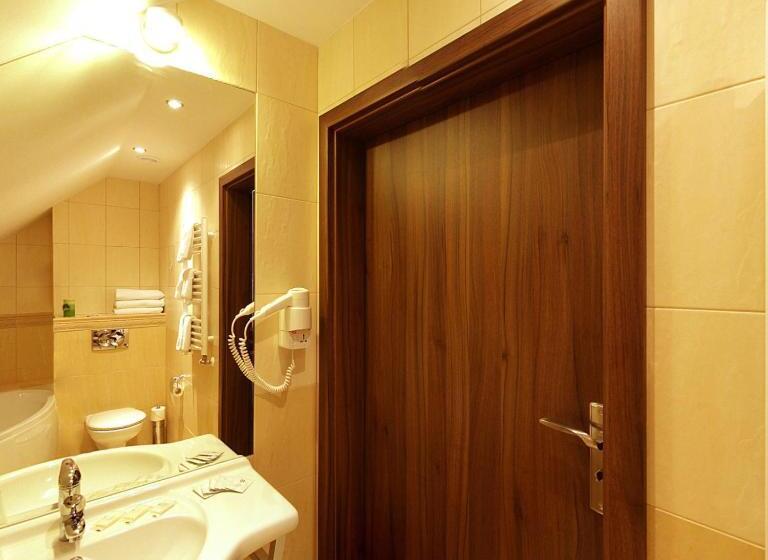 디럭스 룸, Belfer