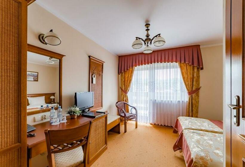 اتاق استاندارد, Burkaty