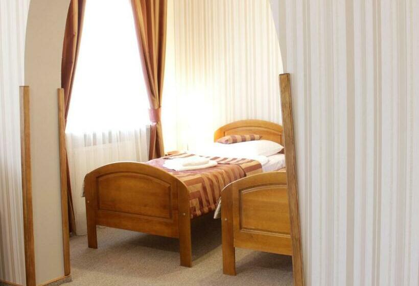 اتاق استاندارد, Dukat