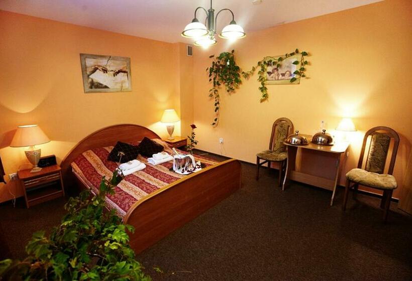 اتاق استاندارد, Dukat