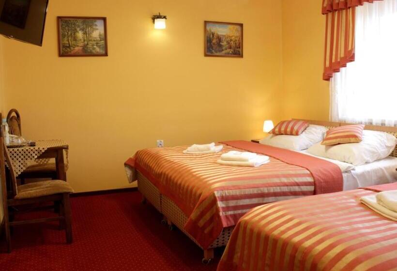 اتاق استاندارد چهار تخته, Dukat