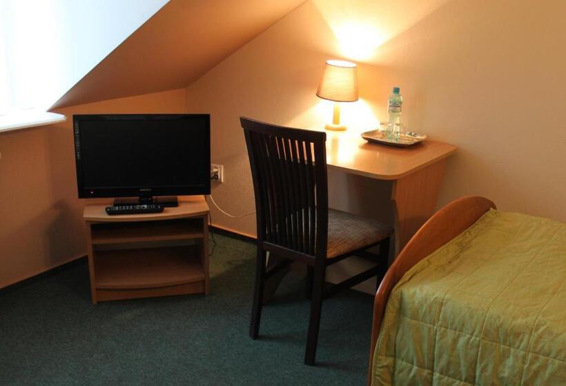 اتاق اکونومی, Dukat