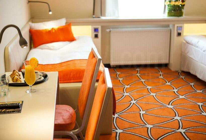 חדר סטנדרט יחיד, Eclipse