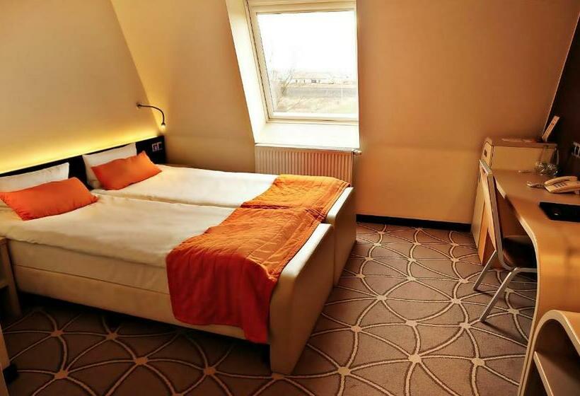 חדר סטנדרט, Eclipse