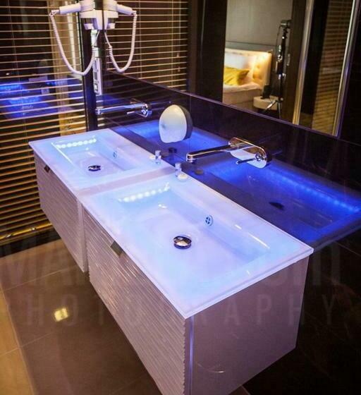 סוויטה דלוקס, Eclipse