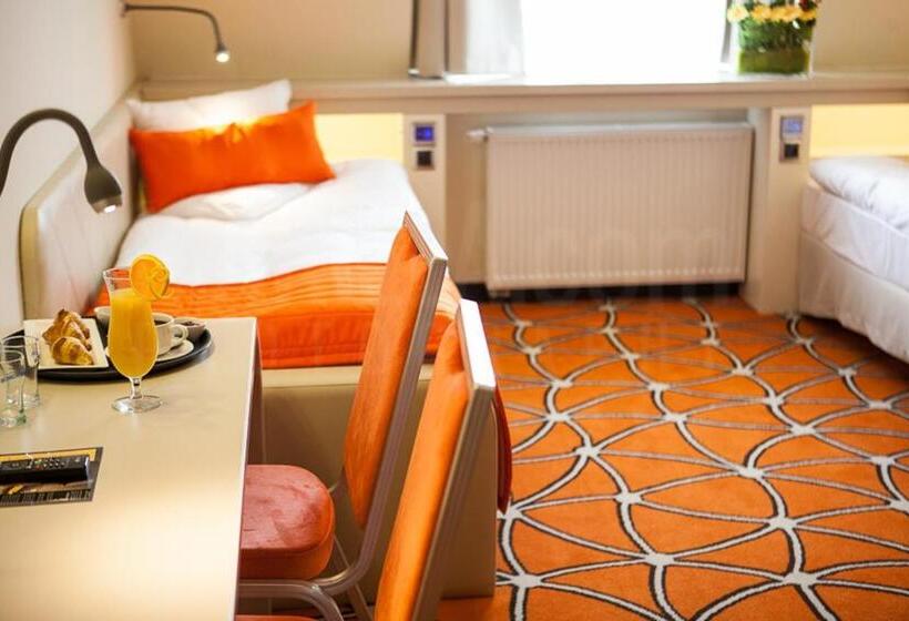 חדר סטנדרט, Eclipse