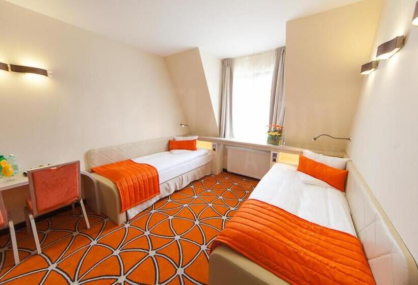 חדר סטנדרט, Eclipse