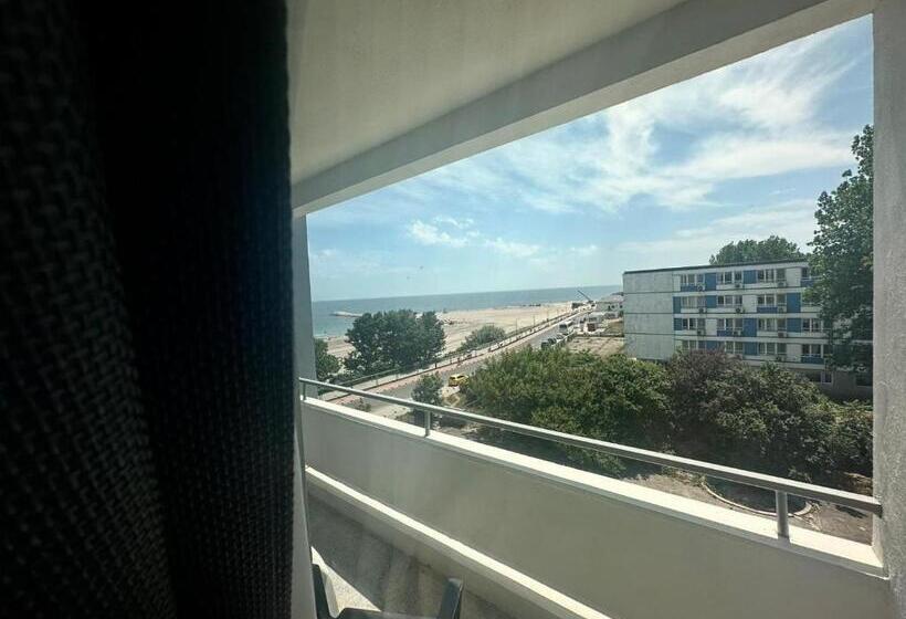 اتاق استاندارد, Gloria