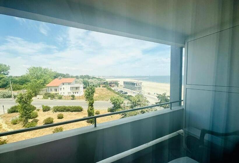 اتاق استاندارد, Gloria