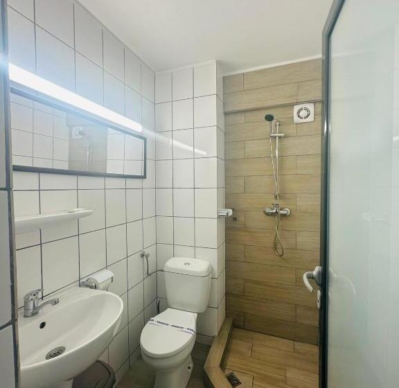 اتاق استاندارد, Gloria