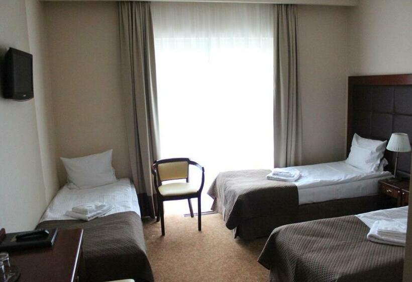 غرفة قياسية, Gniecki Gdansk