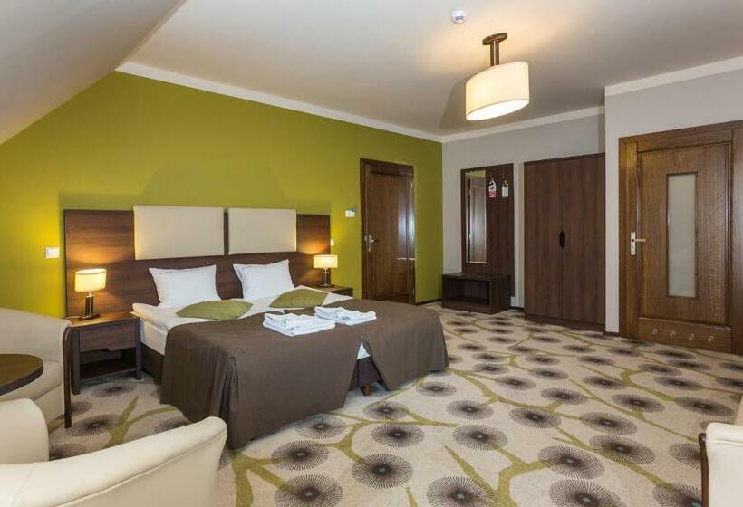 スタンダードルーム, Górski Raj