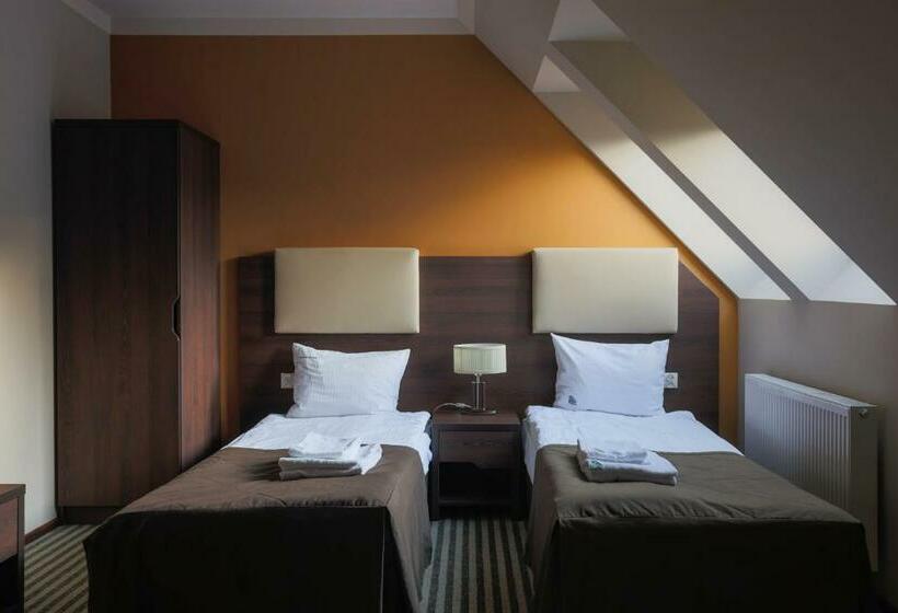 スタンダードルーム, Górski Raj