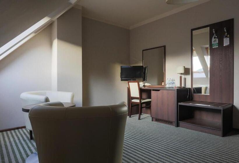 スタンダードルーム, Górski Raj