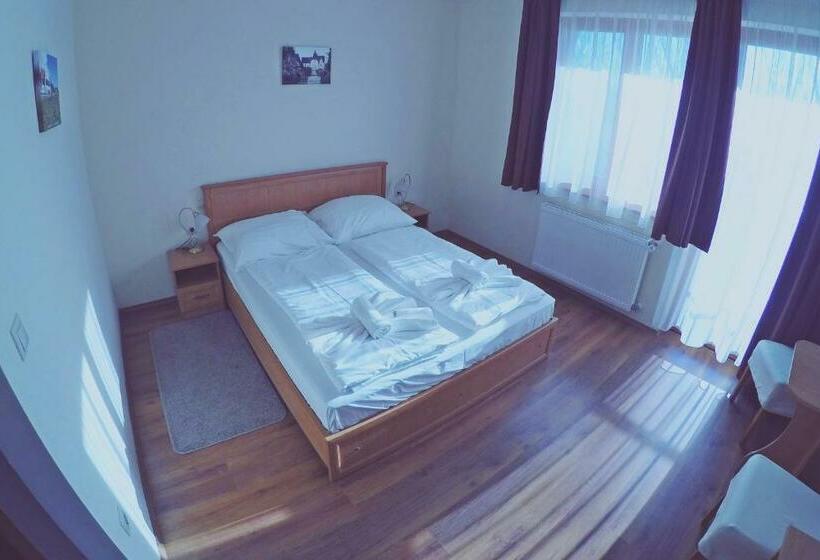 标准间, Halászkert Badacsony