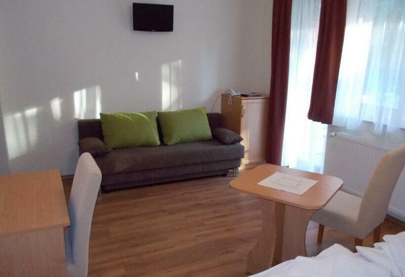 标准间, Halászkert Badacsony