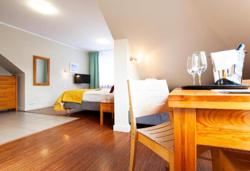 클래식 4인 룸, Holimo