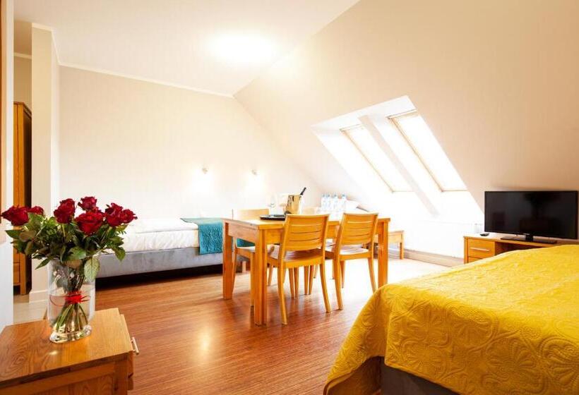 클래식 4인 룸, Holimo