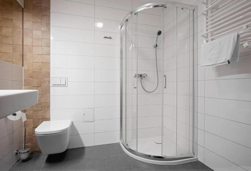 Comfort room with balcony, Holimo