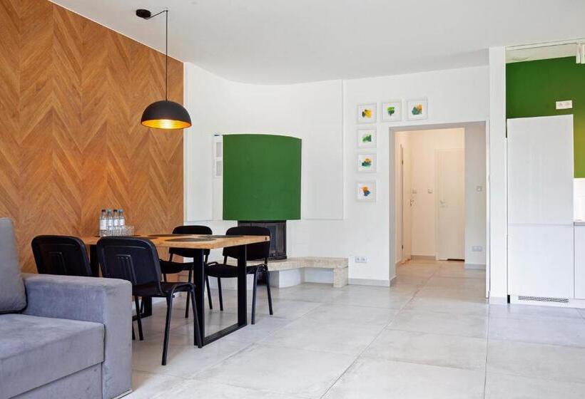 침실 2개 아파트, Holimo