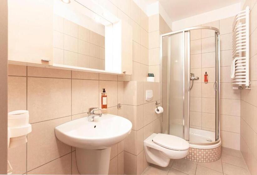 2-Bedroom Classic Apartment, Holimo