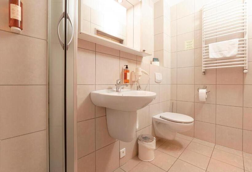 트리플 클래식 룸, Holimo