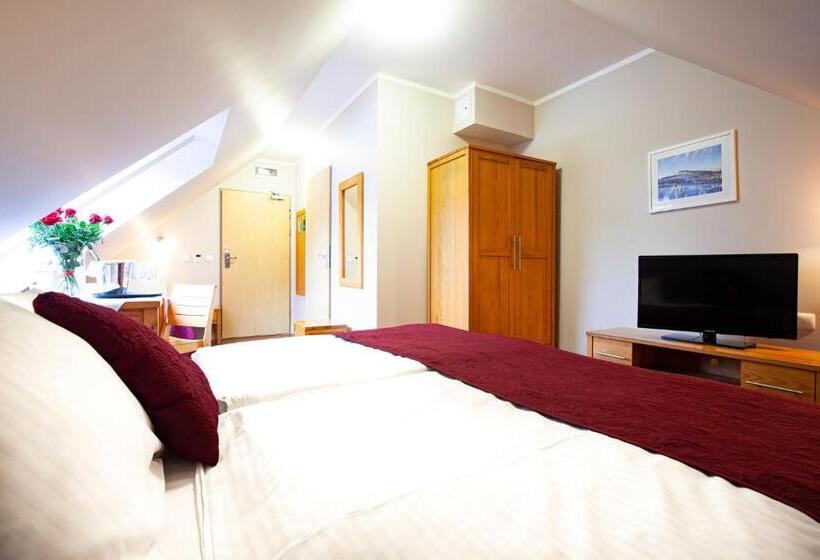 트리플 클래식 룸, Holimo