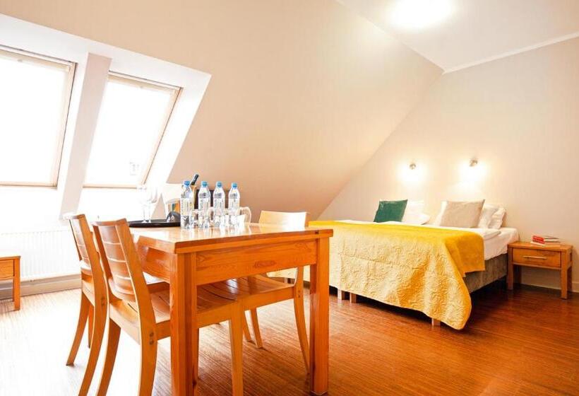 클래식 4인 룸, Holimo