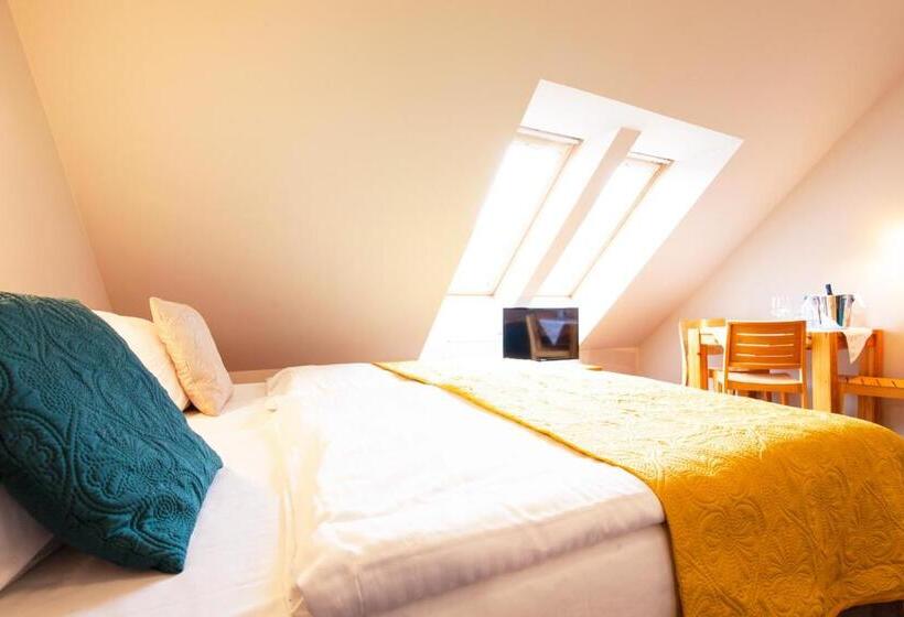 클래식 4인 룸, Holimo