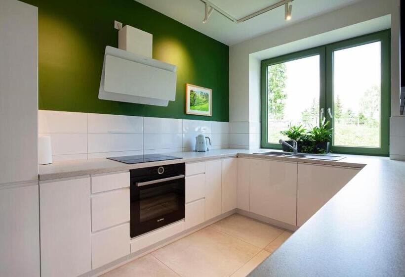 침실 2개 아파트, Holimo