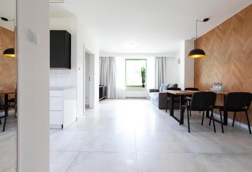 침실 2개 아파트, Holimo