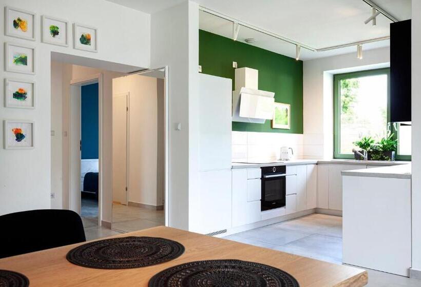 침실 2개 아파트, Holimo