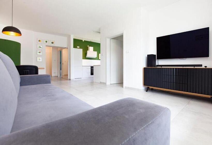 침실 2개 아파트, Holimo