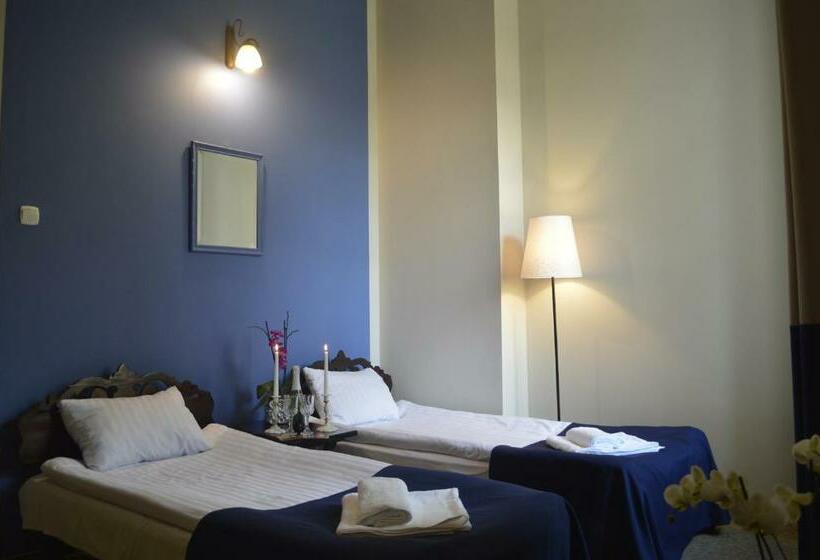 Deluxe Room, Ksiãƒâ€žã¢â€žâ¢ãƒâ€¦ã‚â¼ycowy Dworek