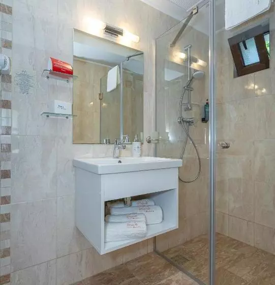 2 Bedroom Apartment, Mera Resort