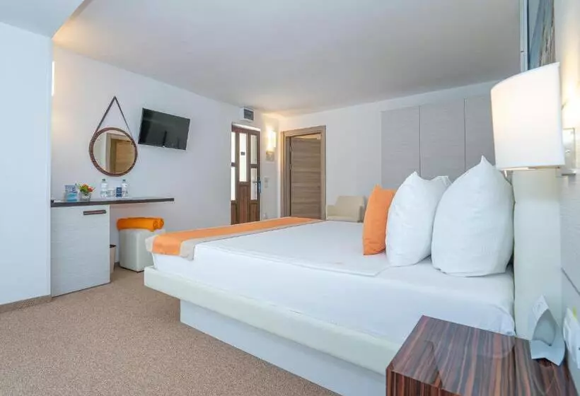 2 Bedroom Apartment, Mera Resort