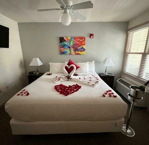 Студия Deluxe, Mill Creek