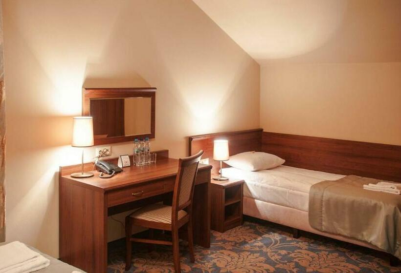 Номер Стандарт Трехместный, Miodowy Młyn