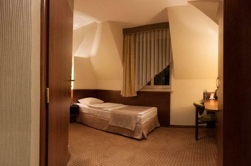 חדר סטנדרט יחיד, Na Półboru