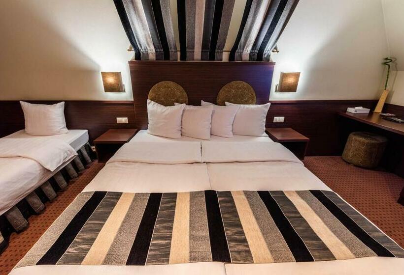 스탠다드 트리플 룸, Na Półboru