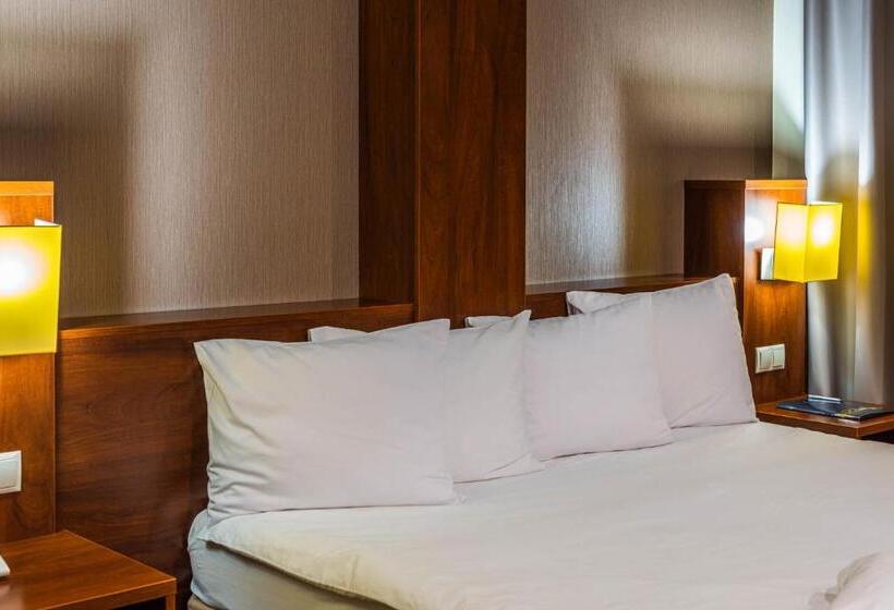 스탠다드 룸, Na Półboru