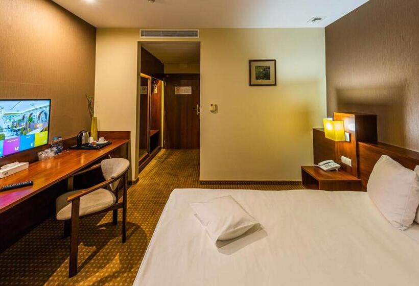 חדר סטנדרט, Na Półboru